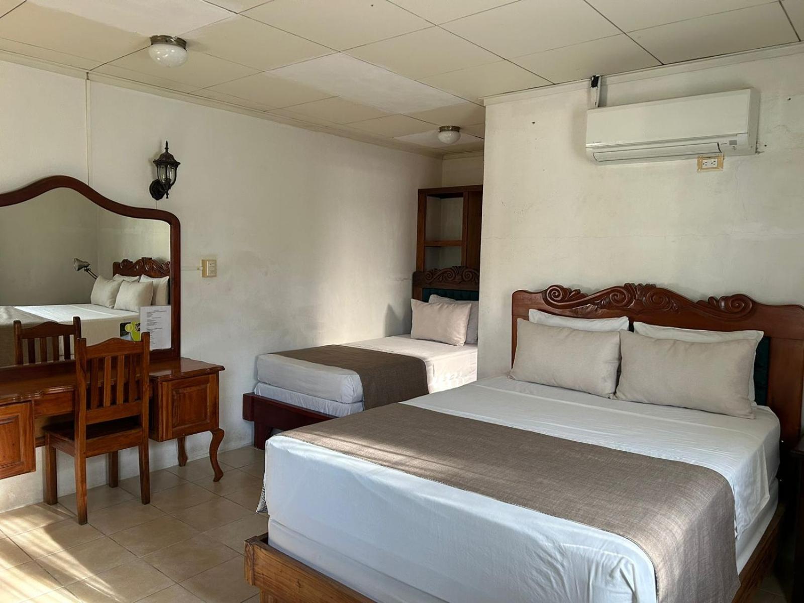 Hotel Javy ลิเบเรีย ภายนอก รูปภาพ